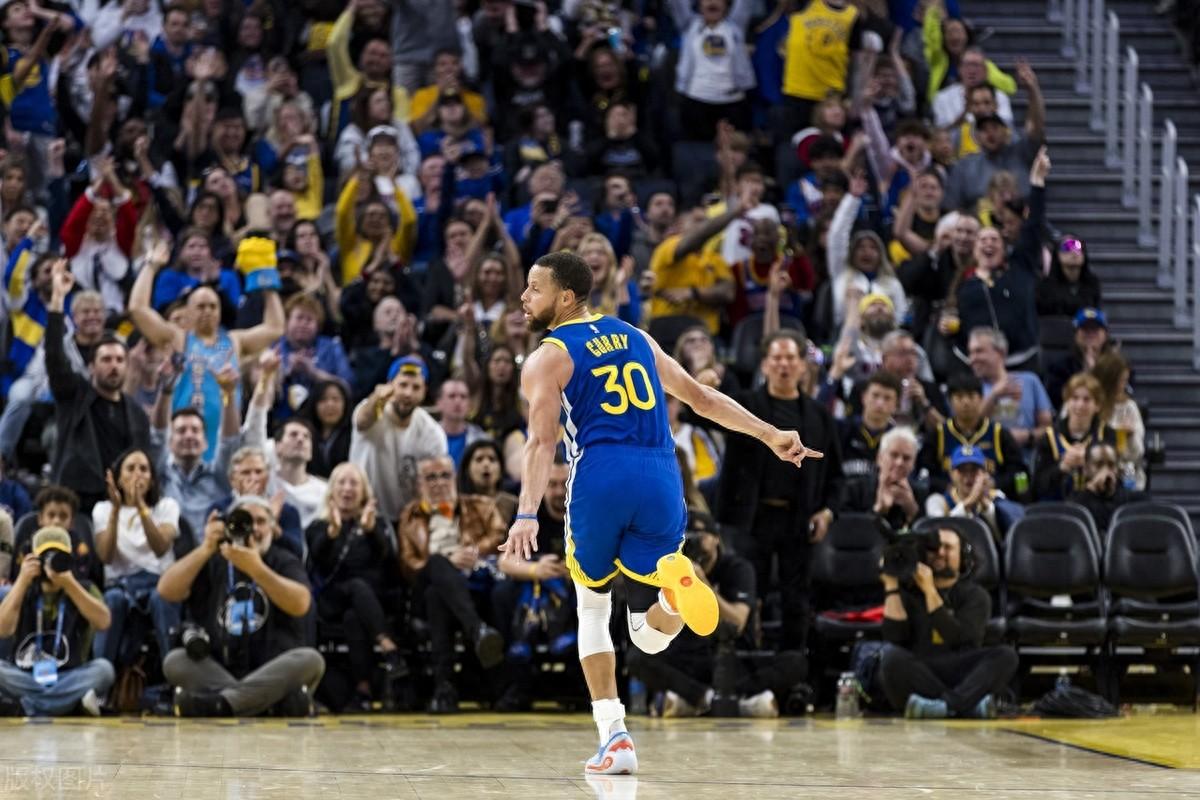 Kaiyun-重返赛场引爆全场！，巴特勒意外战胜塞尔维亚队观众掌声雷动(巴特勒决赛)