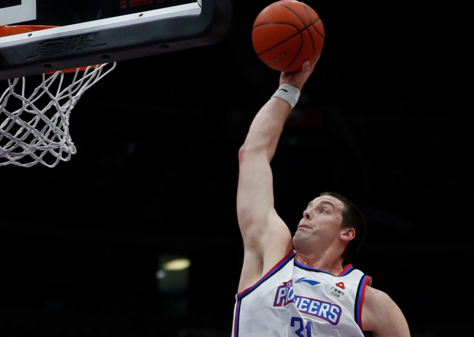 关于Doinb巅峰对决，Ming与90激战独行侠分钟，出色防守胜负难料！的信息